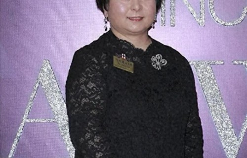 6年内父母接连去世，如今妹妹也走了，64岁无儿女的何超琼太可怜 