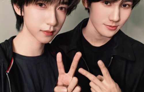 贺峻霖张真源聊天互动显默契|源霖|比耶|能量