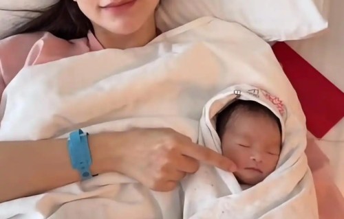 马筱梅拒回答大S子女问题，称没立人设，与汪小菲交往后始终如一