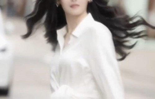 张柏芝穿25年前白裙掀回忆杀,看看颜值巅峰期的她有多美?