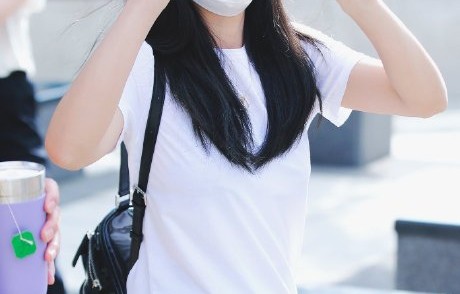 Jennie此次洛杉矶之行的主要目的是工作还是私人度假？