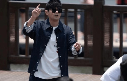 周杰伦也跳操了:与刘畊宏一起跳本草纲目,和观众一起唱歌跳舞