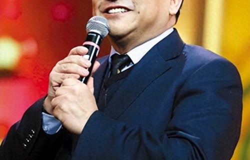 75岁姜昆：如今和他46岁的女儿江珊一起生活，安稳度日