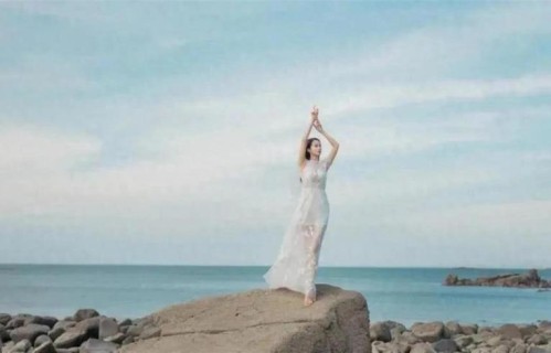 女人最舍不得断掉的情人，从来不是有钱有颜，是给过你这3种感觉