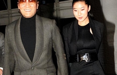 COCO又曝料,谢贤冬天解衣让她取暖 把女儿珠宝让她戴 难怪COCO喜欢