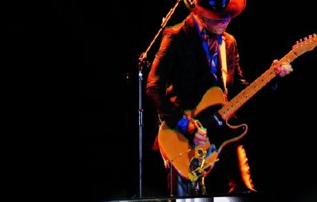 1991年北京万人演唱会对赵传的音乐生涯意味着什么？