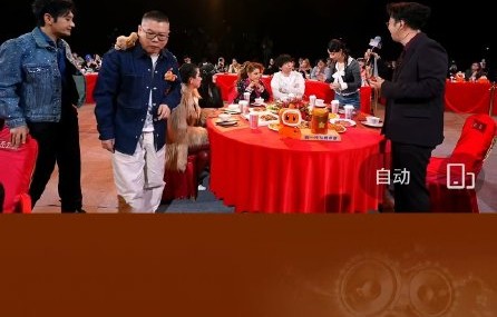 快手马年星晚上，岳云鹏和杜海涛连麦时具体聊了什么有趣内容？|蒲熠星|黄晓明|吴昕|晚会|相声