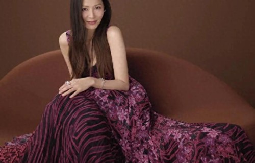 50岁TVB女星首提名金像奖最佳女配，感性发文：我是一名专业演员 