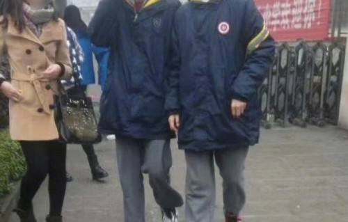 王俊凯中学旧照首曝光|时期