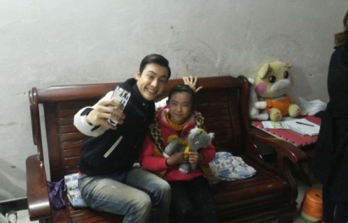 《星搭档2》公益第一弹 陈伟霆低调探访听障儿童