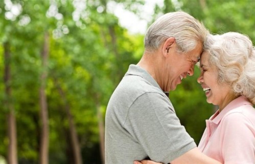 老年人再婚是搭伙过日子还是找幸福？这道选择题，无数老人都做错了