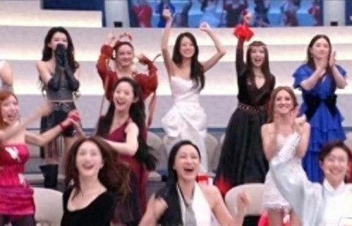 浪姐张杰鸟巢演唱会团建 鸟巢秒变熟人局！谢娜带队嗨翻全场