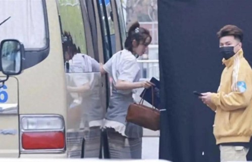 李小冉、唐艺昕和王濛从车上下来,准备开工录制乘风,又美又飒!|乘风破浪的姐姐|乘风2026|脱口而出|舞台|节目