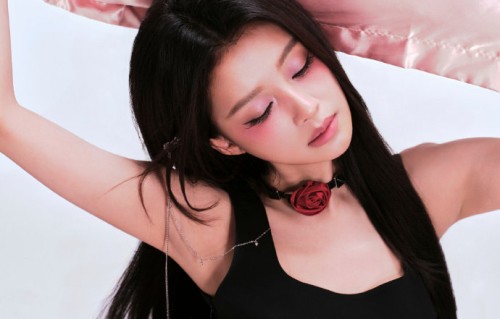 孙怡杂志拍摄玩转色环变装