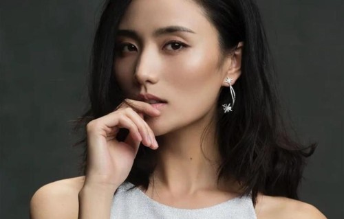 李亚鹏复婚上热搜！前妻海哈金喜态度明确，一句话声明关系