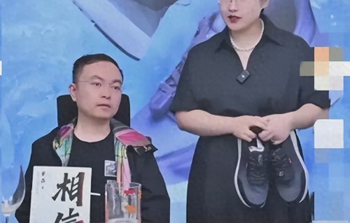 段睿悲痛万分，深夜发布讣告：他走了，再也没有人等我回去了！ 