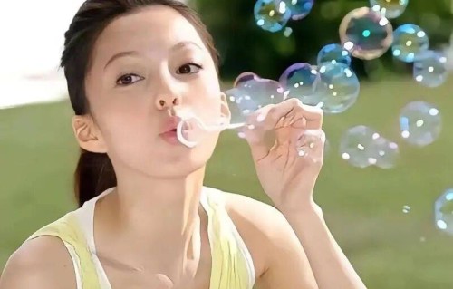 44岁张韶涵近况曝光！曾经历多段恋情绯闻，如今感情生活成谜