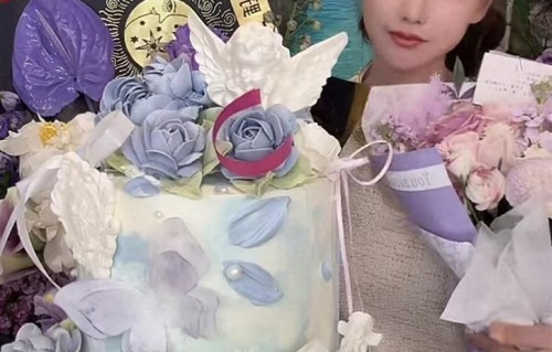 筱梅开播流泪！透露婆媳新动向，将搬去别墅住！和小菲感情稳定！