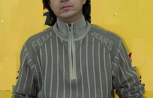 甘愿嫁给马晓晴的前男友，如今丈夫已去世12年，她单身无子，和宠物狗作伴