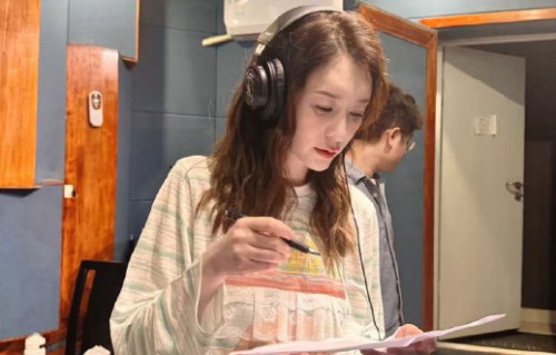 李小冉这次跨界挑战唱跳，对她未来的演艺事业会有怎样的影响？