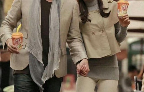 “优乐美女孩”江语晨晒美国陪孩子，一双混血儿女高颜值惊呼全网