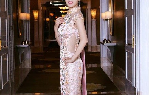 颜丹晨白蕾丝造型，温柔又惊艳，自带女神滤镜