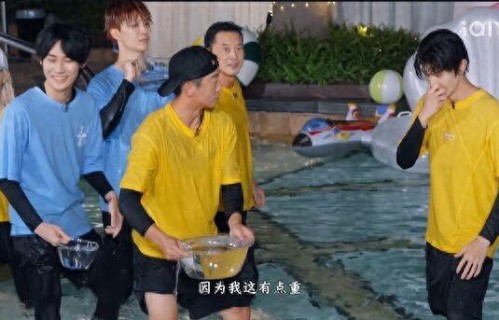 《偷偷藏不住》陈哲远录影「假发掉了」!主持人急遮:谁都不许拍