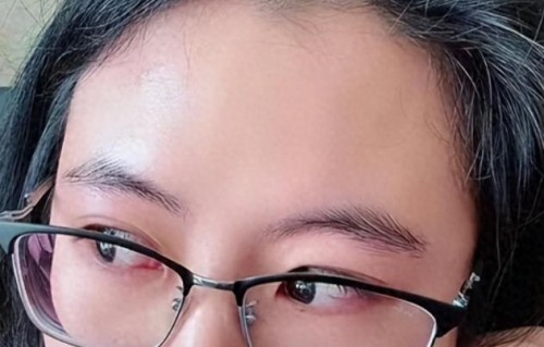 段睿深夜发文袒露心声，亲人去世，直言后悔，家中无人等自己回去 