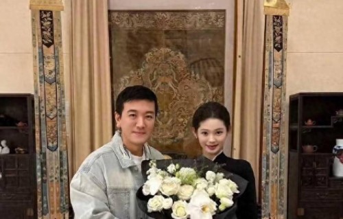 杨子新女友进门，那盆铜钱草抢镜：黄圣依的17年，终究错付了？