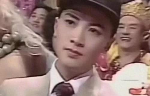 天呐！看到1987年春晚观众席的迟重瑞，才懂陈丽华为啥一见钟情 