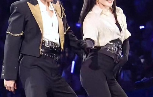 谢娜要开演唱会，她的代表作菠萝菠萝蜜，其实还是不错的！