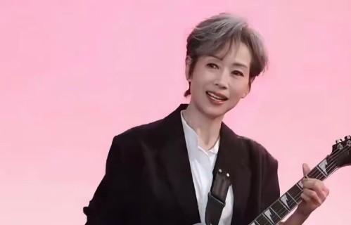 丁克37年，丈夫出轨8次坚决不离婚，如今62岁的叶童活成这样