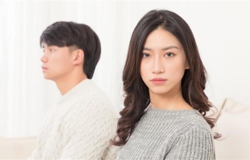 男人不拿你当回事，你的底牌是什么.